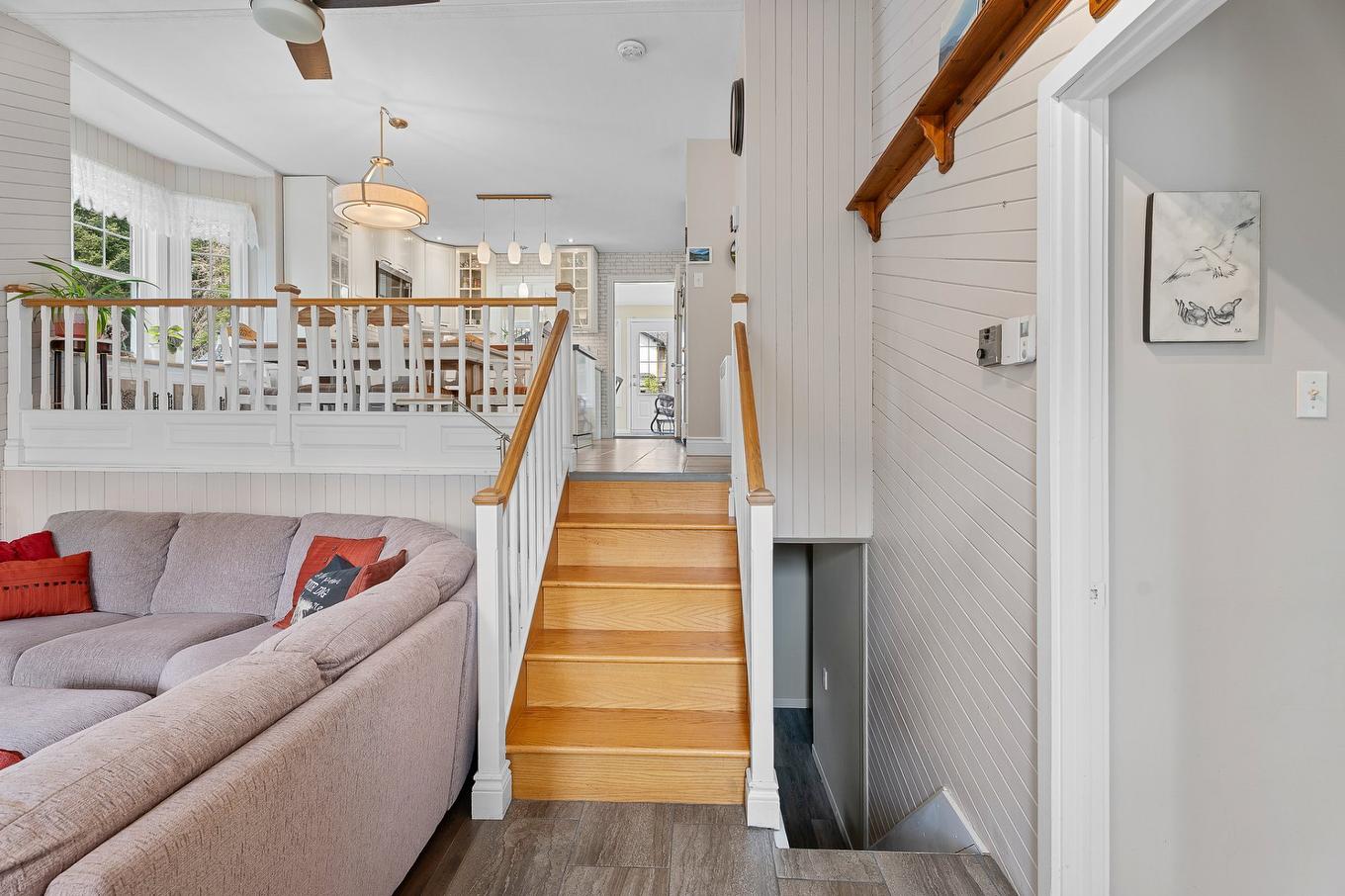 Staircase - 628 Ch. Réjean, Sainte-Agathe-Des-Monts, QC - Indoor