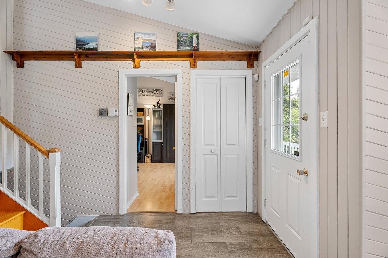 Hall - 628 Ch. Réjean, Sainte-Agathe-Des-Monts, QC - Indoor Photo Showing Other Room