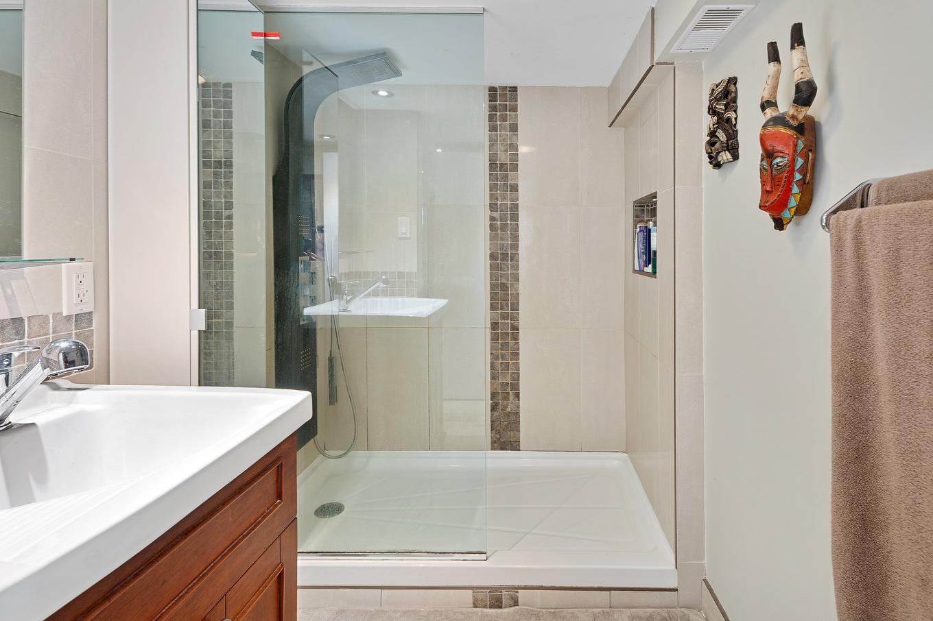 Bathroom - 628 Ch. Réjean, Sainte-Agathe-Des-Monts, QC - Indoor