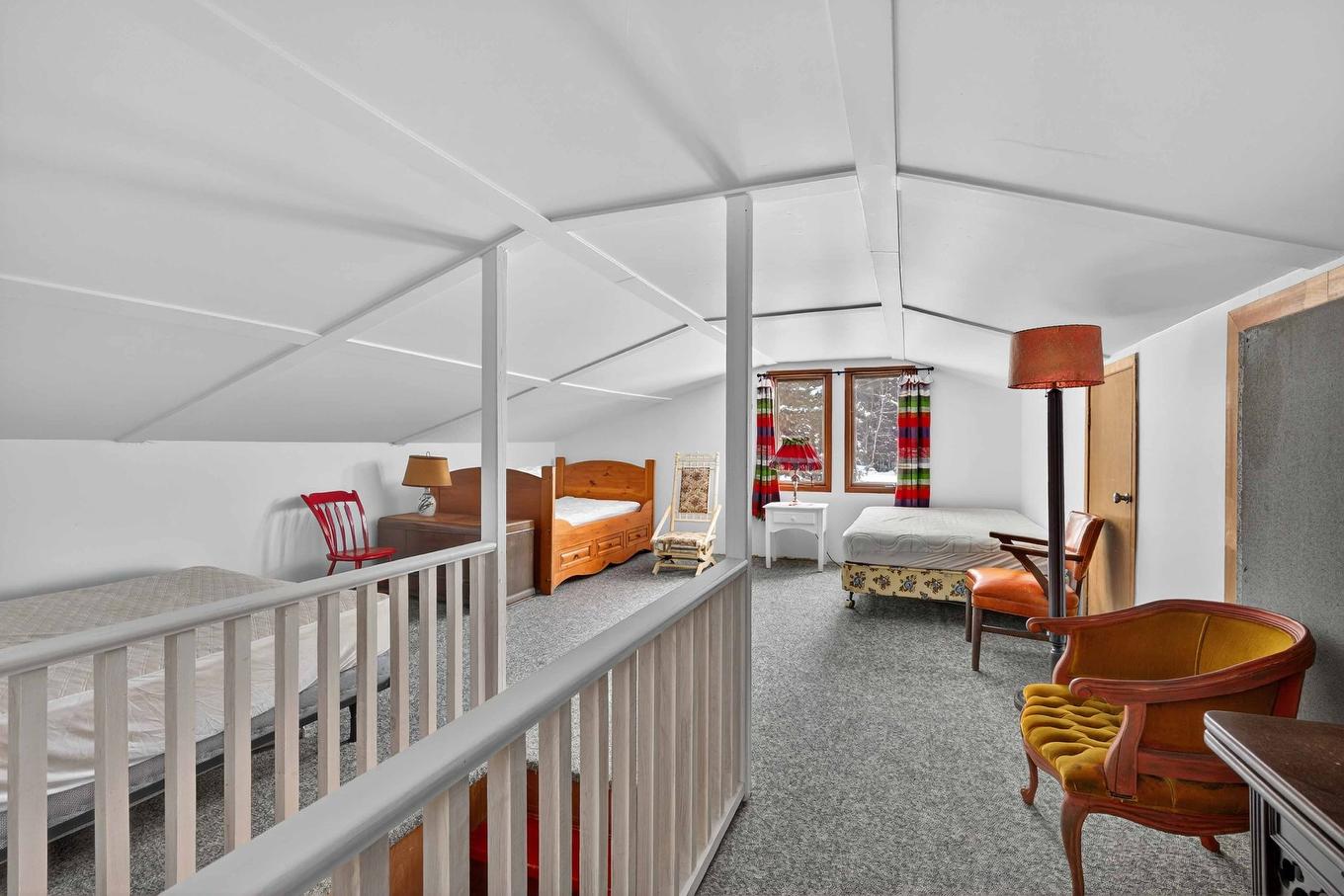 Salle familiale - 4346 Ch. Du Rapide, Rivière-Rouge, QC - Indoor