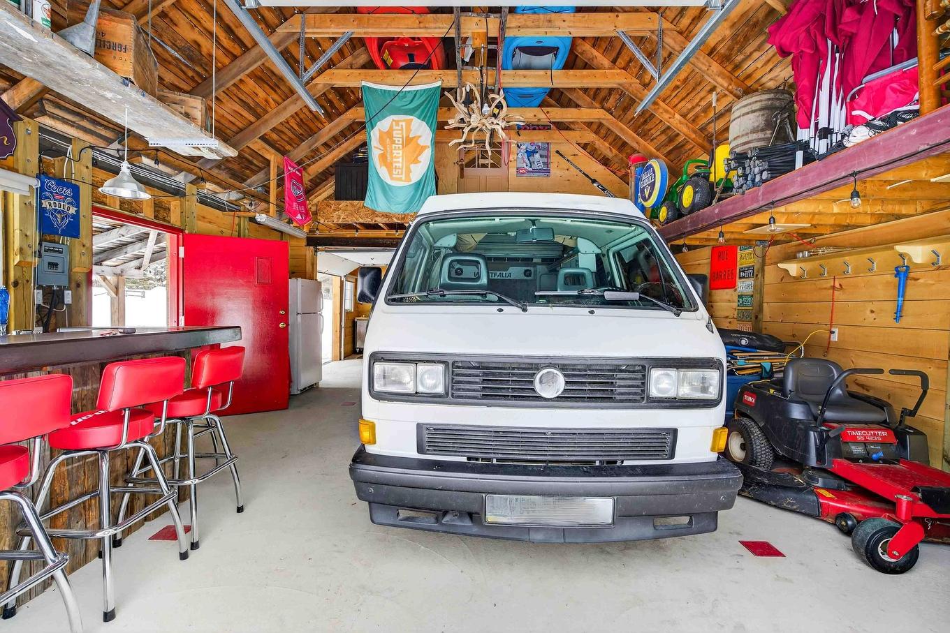 Grange - 4346 Ch. Du Rapide, Rivière-Rouge, QC - Indoor Photo Showing Garage