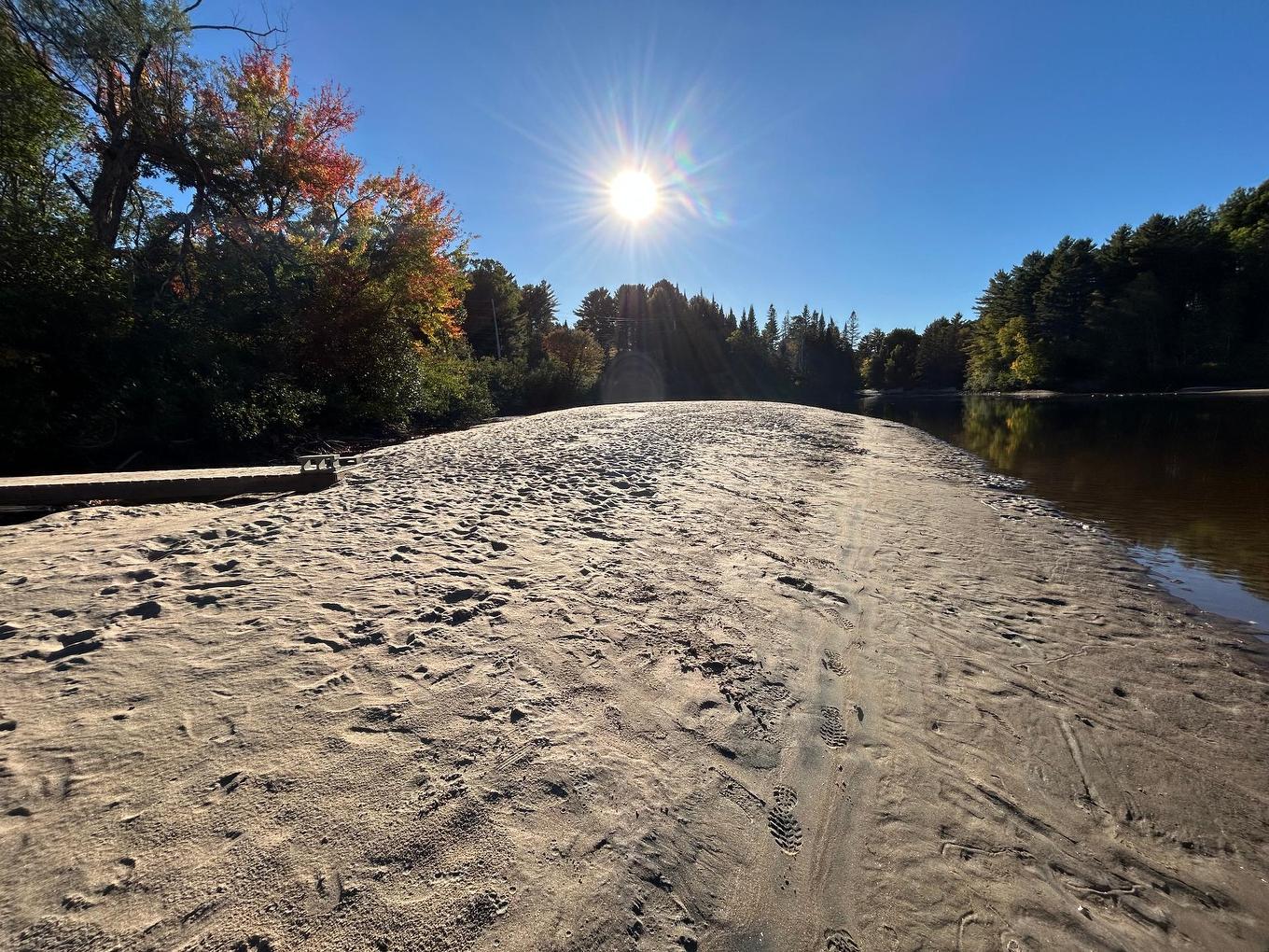 Bord de l'eau - 4346 Ch. Du Rapide, Rivière-Rouge, QC - Outdoor With View