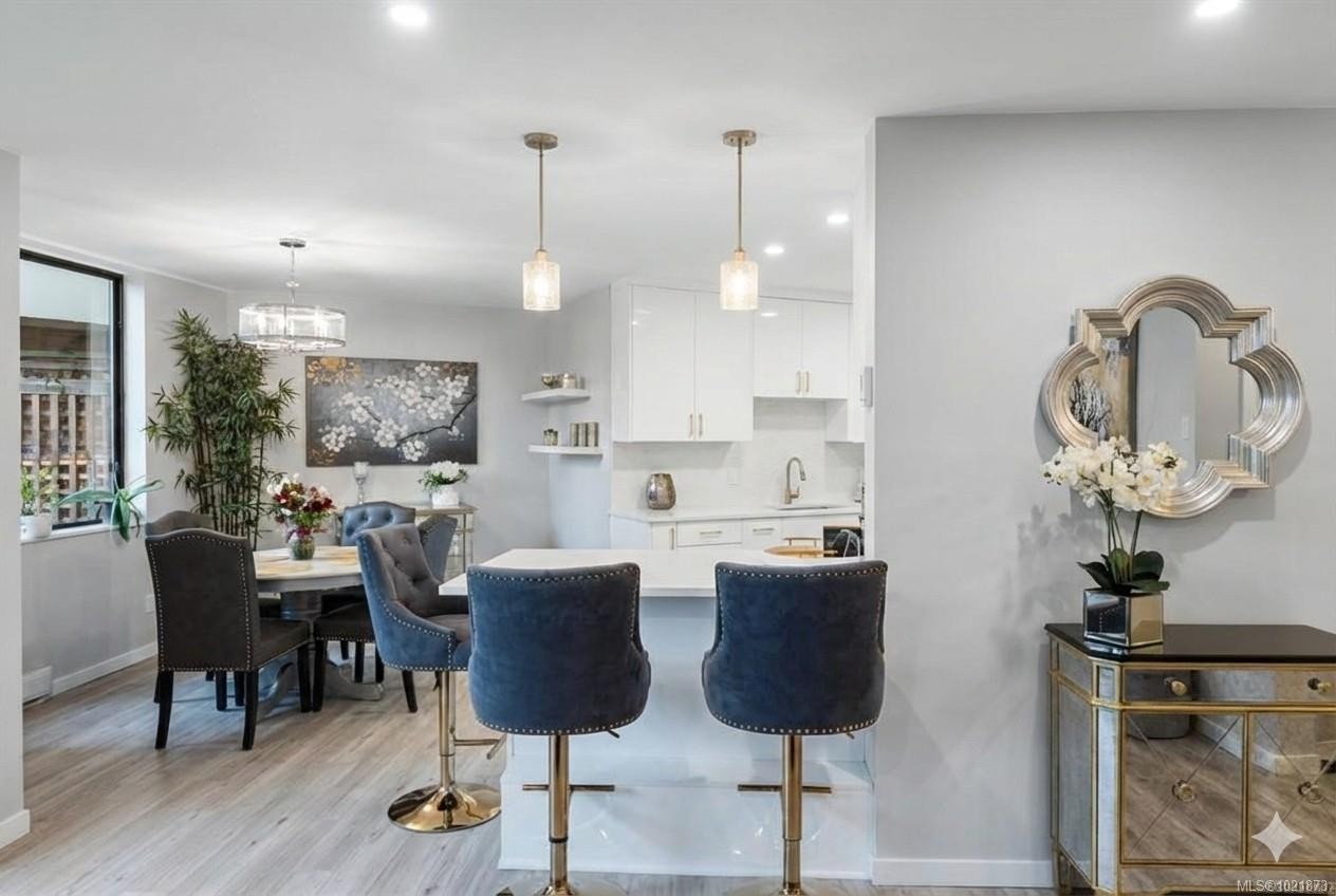 107-225 Belleville St, Victoria, BC - Indoor