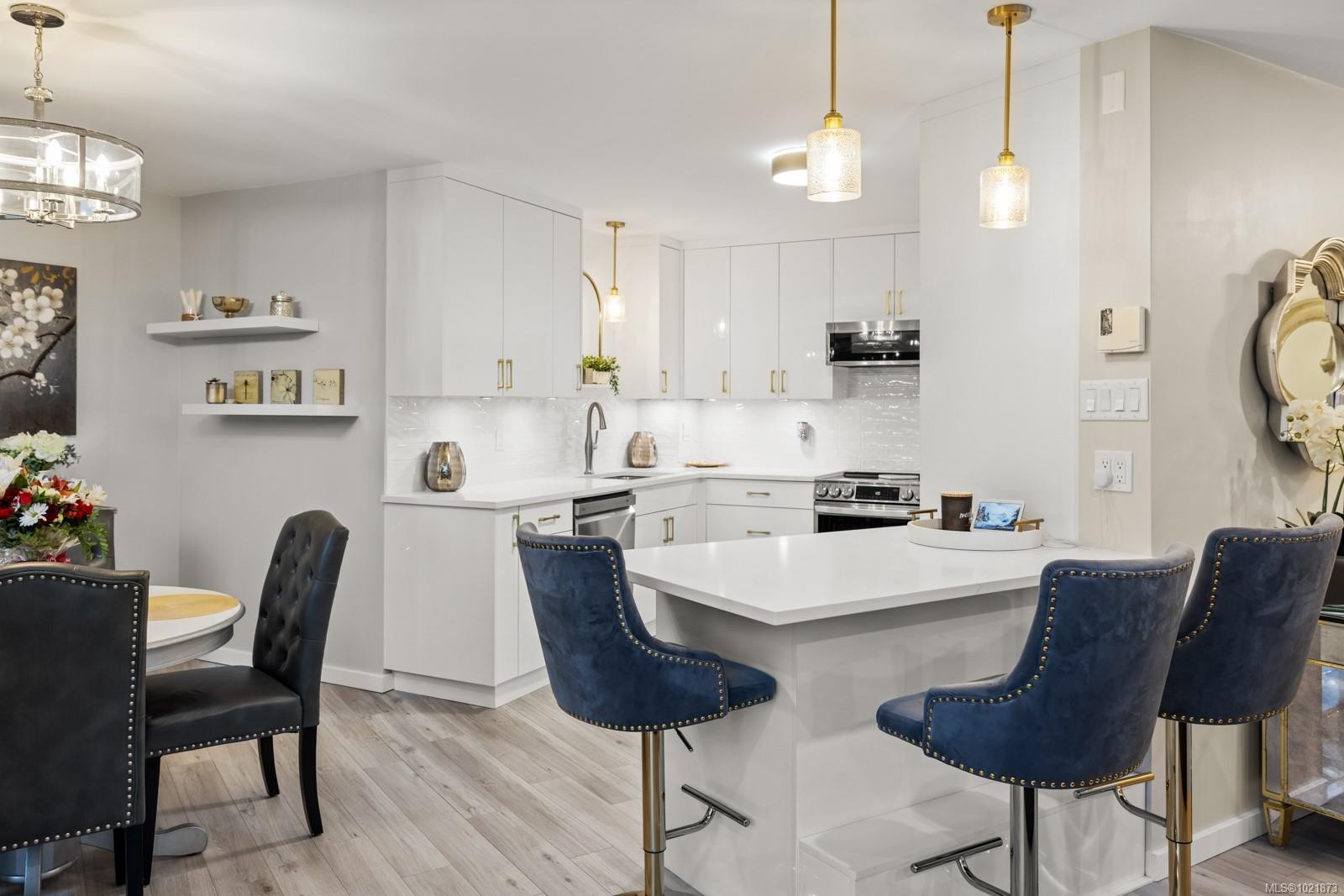 107-225 Belleville St, Victoria, BC - Indoor