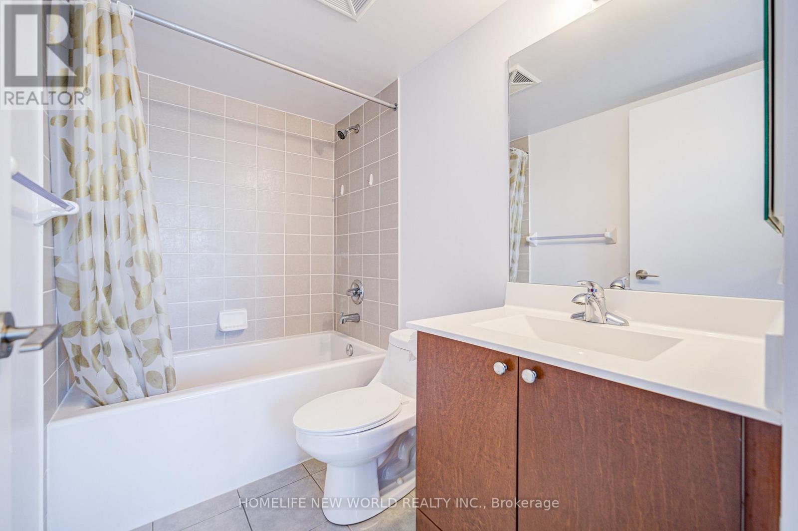 1815 - 181 Village Green Square E, Toronto, ON - Indoor Photo Showing Bathroom