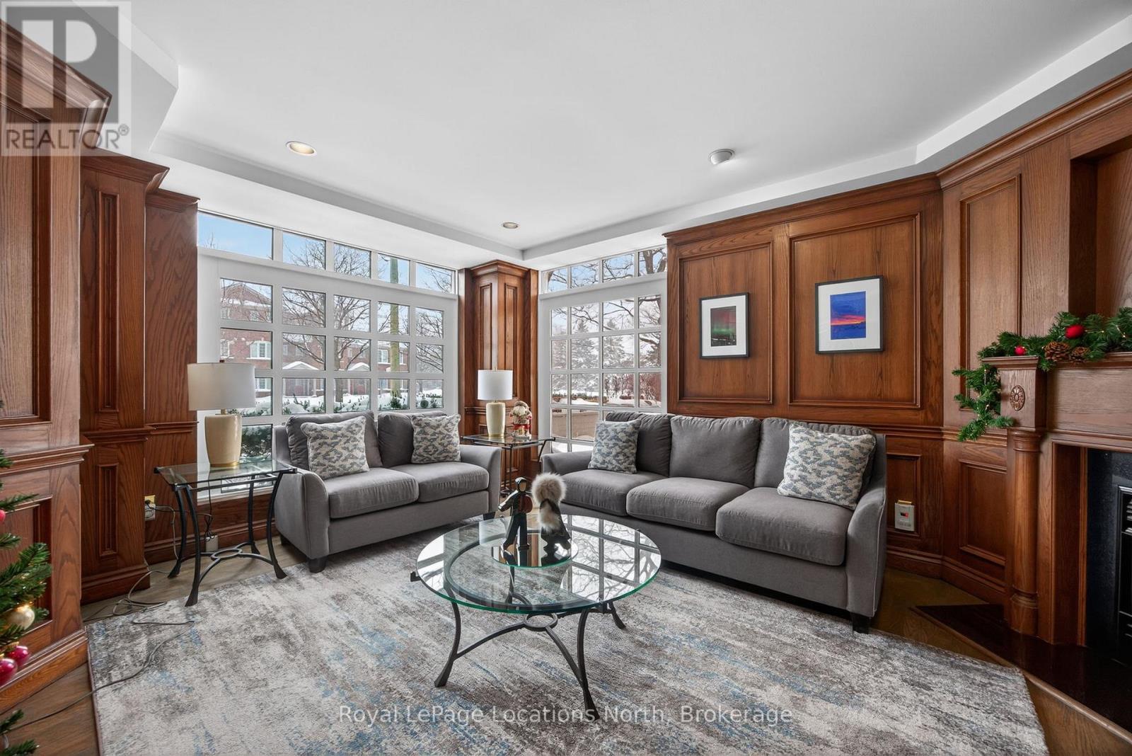401 - 16 Raglan Street, Collingwood, ON - Indoor Photo Showing Living Room With Fireplace