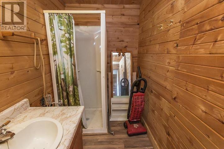 Shaw Rd, Algoma, Unorganized, North Part, ON - Indoor Photo Showing Bathroom