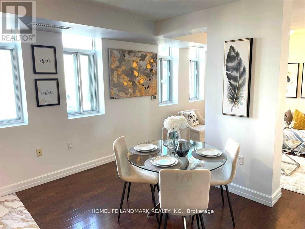 1001 - 15 Maplewood Avenue, Toronto, ON - Indoor Photo Showing Dining Room