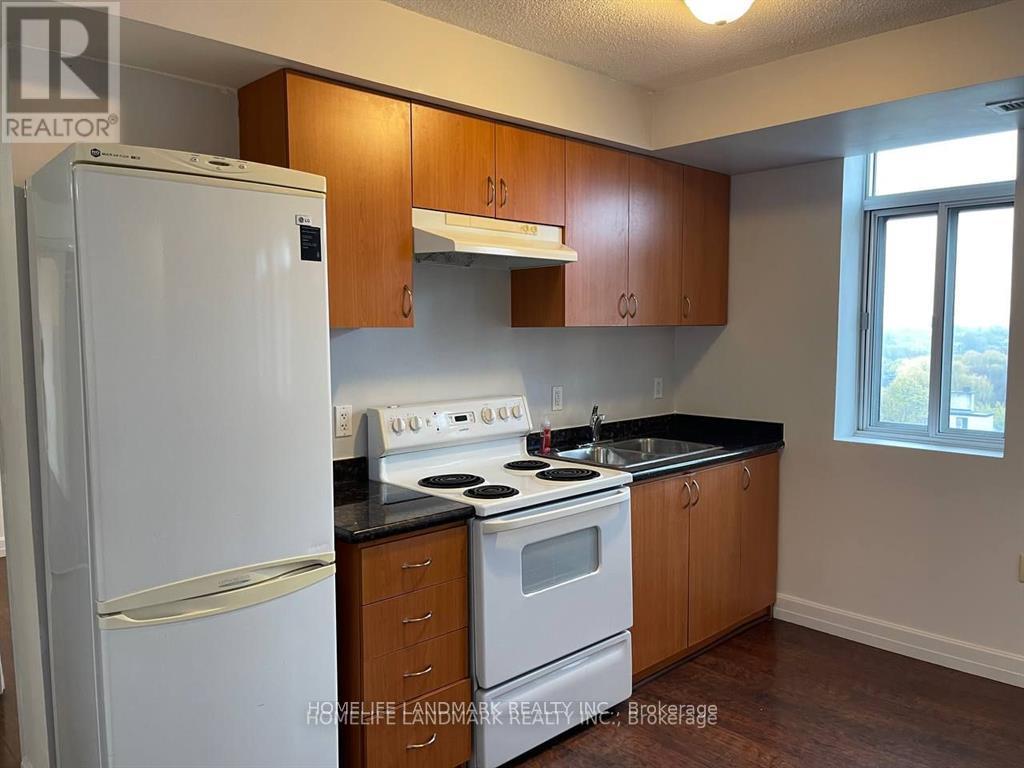 1001 - 15 Maplewood Avenue, Toronto, ON - Indoor Photo Showing Kitchen With Double Sink