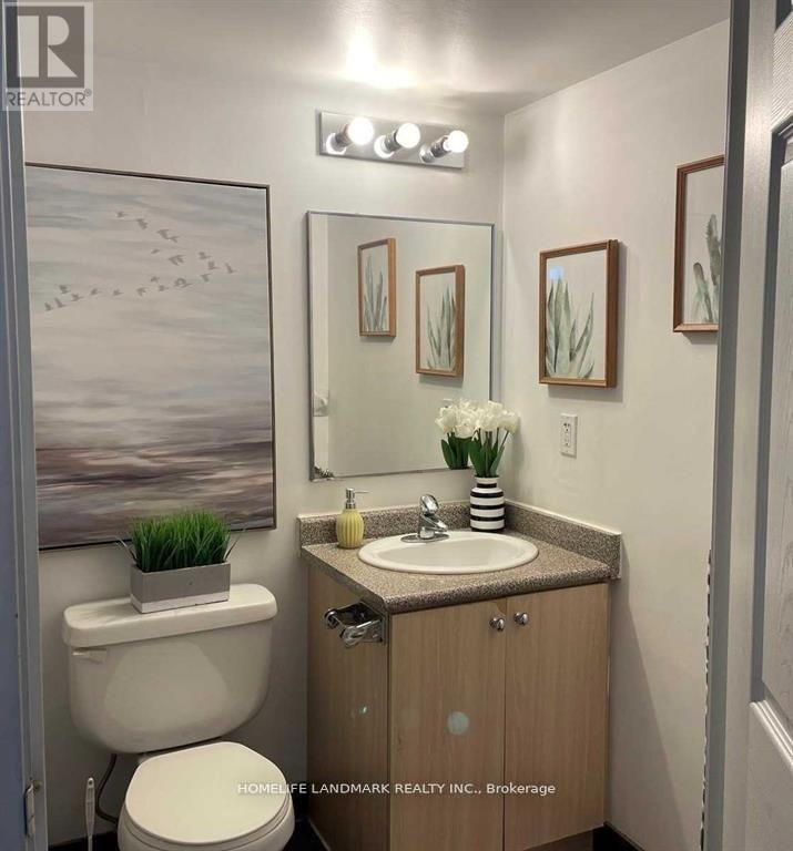 1001 - 15 Maplewood Avenue, Toronto, ON - Indoor Photo Showing Bathroom