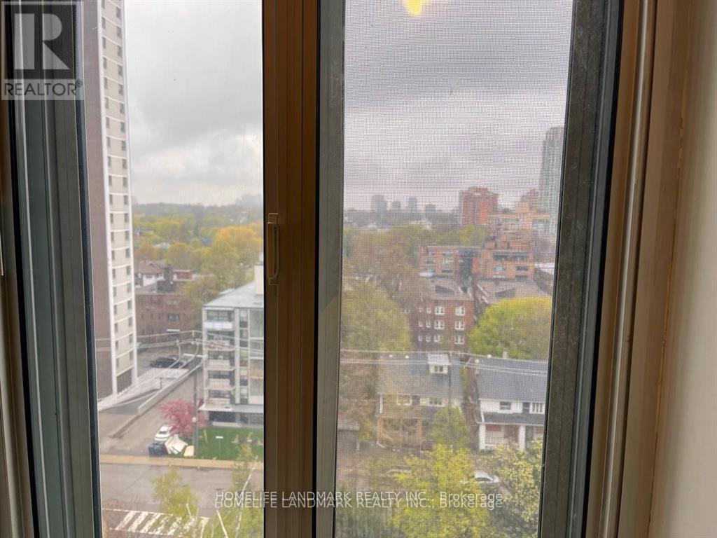 1001 - 15 Maplewood Avenue, Toronto, ON - Indoor Photo Showing Other Room