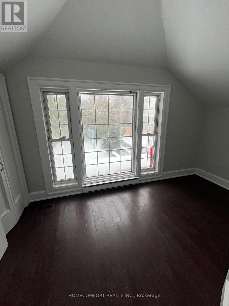 208 Hollywood Avenue, Toronto, ON - Indoor Photo Showing Other Room