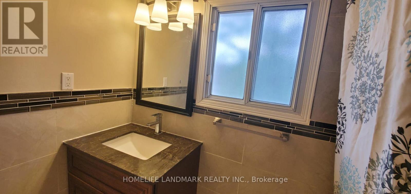 36 - 371 Orton Park Road, Toronto, ON - Indoor Photo Showing Bathroom