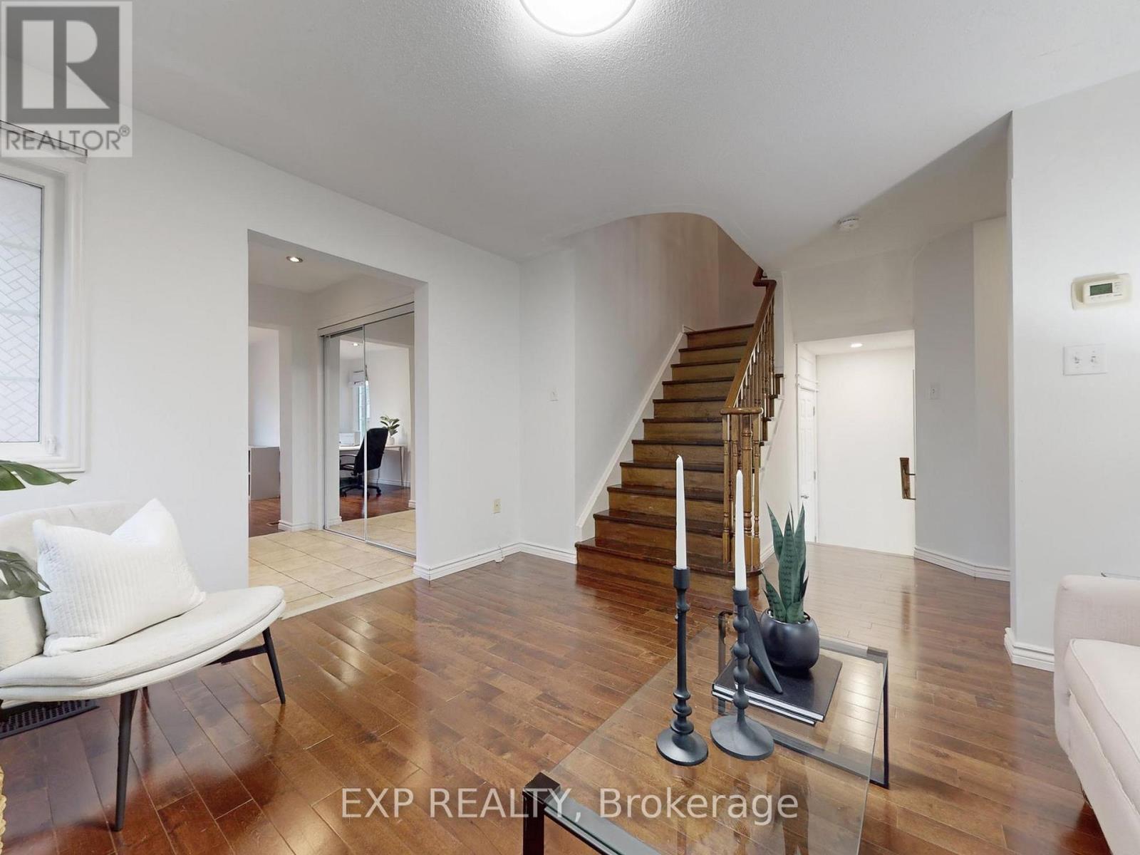 98 Lowther Avenue, Richmond Hill, ON - Indoor