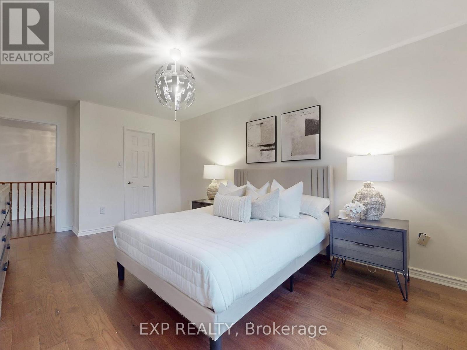 98 Lowther Avenue, Richmond Hill, ON - Indoor Photo Showing Bedroom