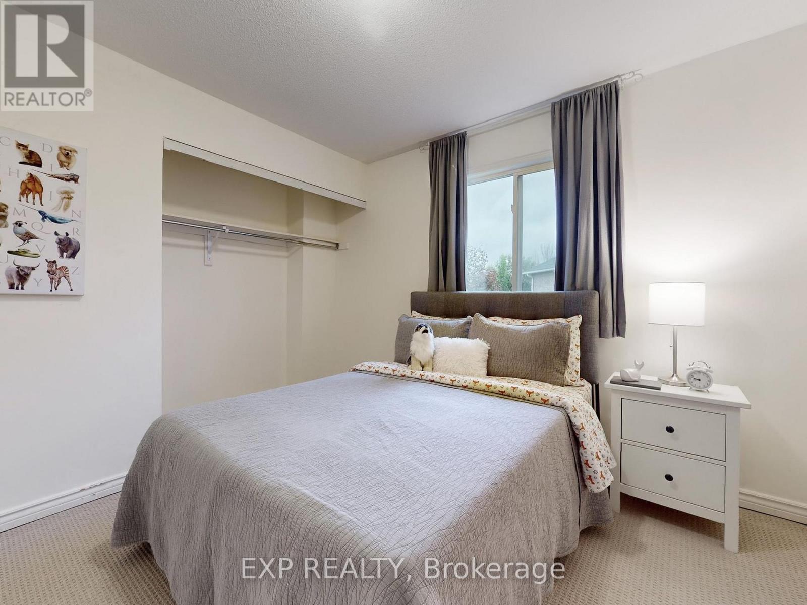 98 Lowther Avenue, Richmond Hill, ON - Indoor Photo Showing Bedroom