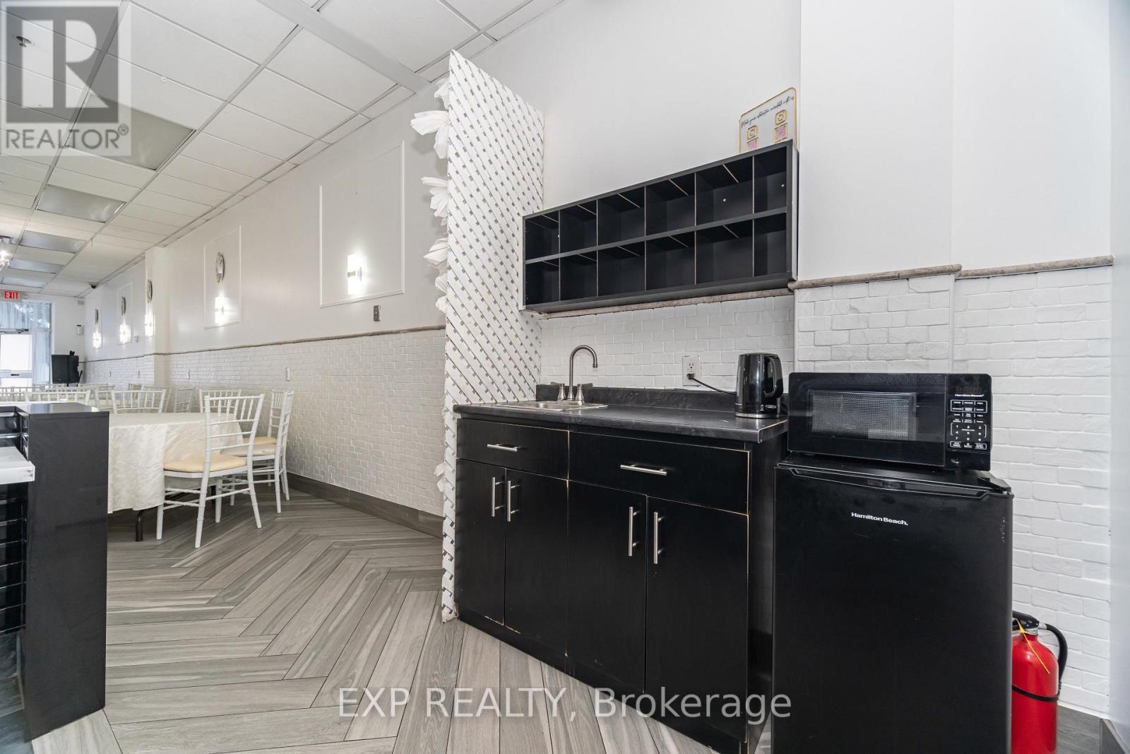 #3 - 3232 Steeles Avenue W, Vaughan, ON