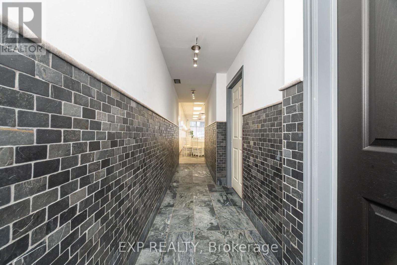 #3 - 3232 Steeles Avenue W, Vaughan, ON