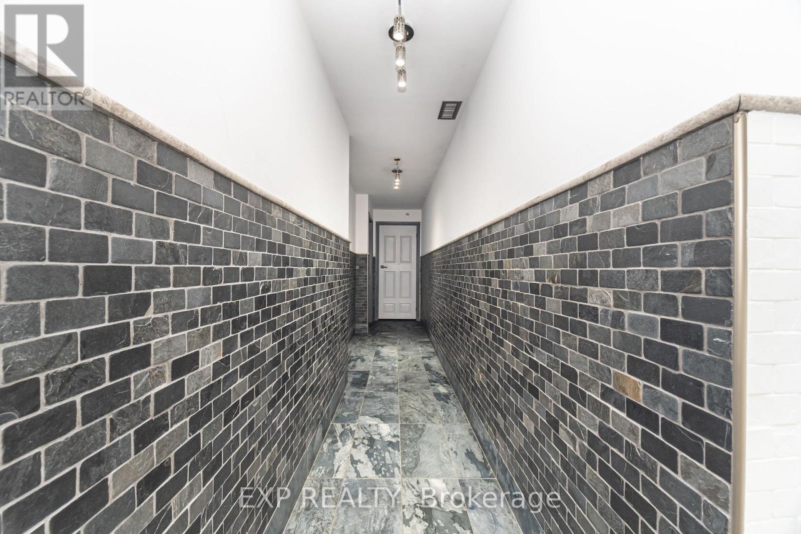 #3 - 3232 Steeles Avenue W, Vaughan, ON