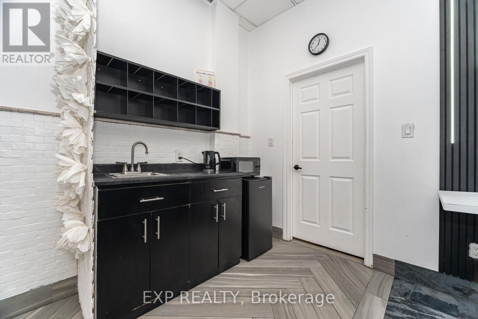 #3 - 3232 Steeles Avenue W, Vaughan, ON