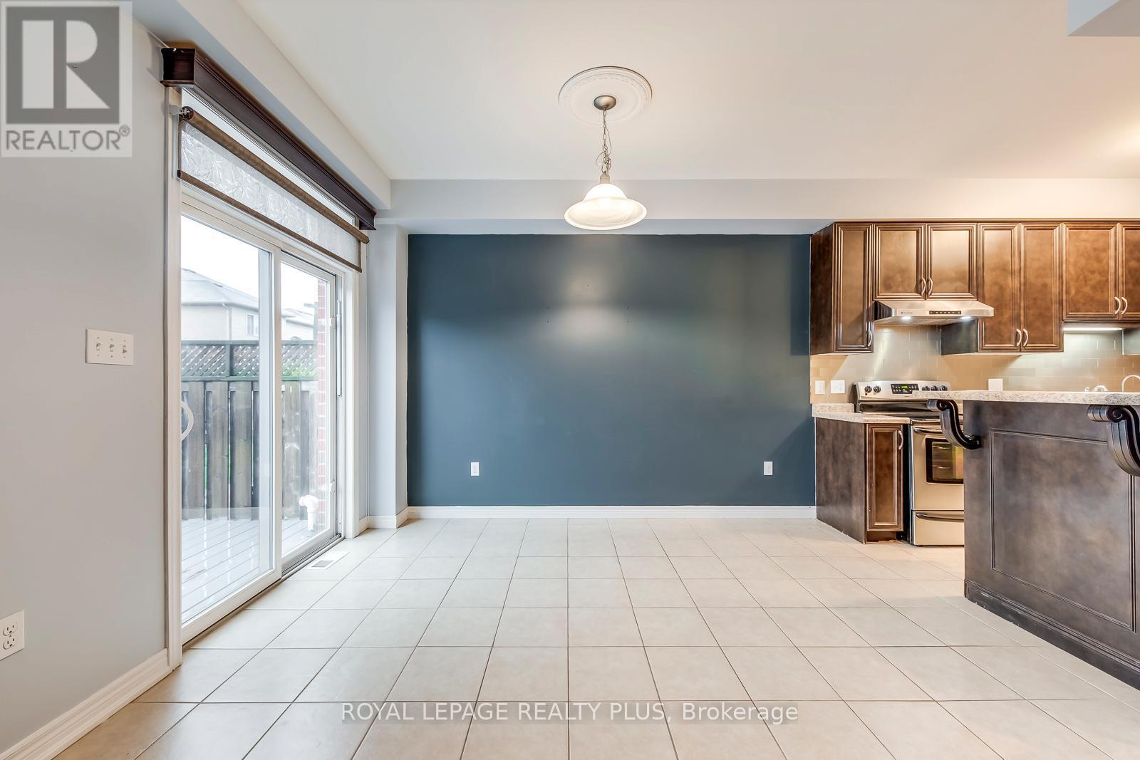 14 Marina Point Crescent, Hamilton, ON - Indoor Photo Showing Kitchen