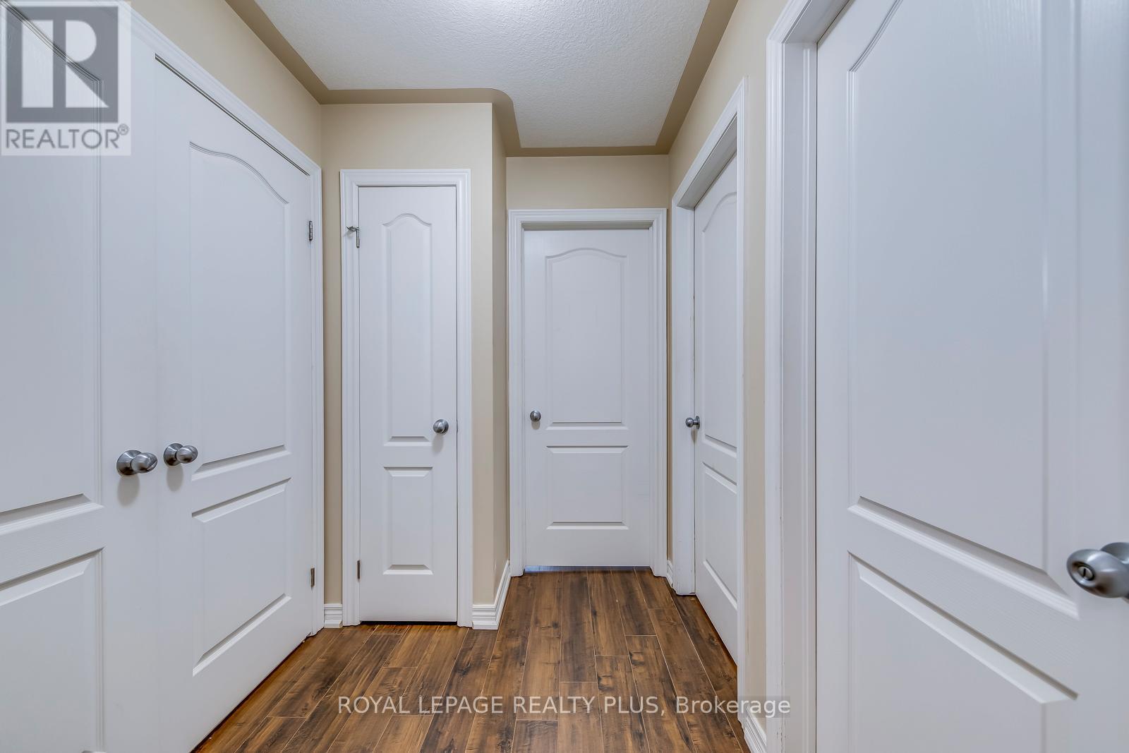 14 Marina Point Crescent, Hamilton, ON - Indoor Photo Showing Other Room