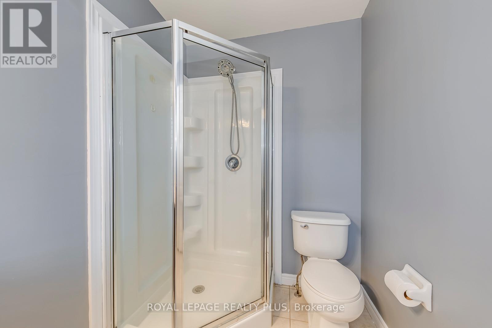 14 Marina Point Crescent, Hamilton, ON - Indoor Photo Showing Bathroom