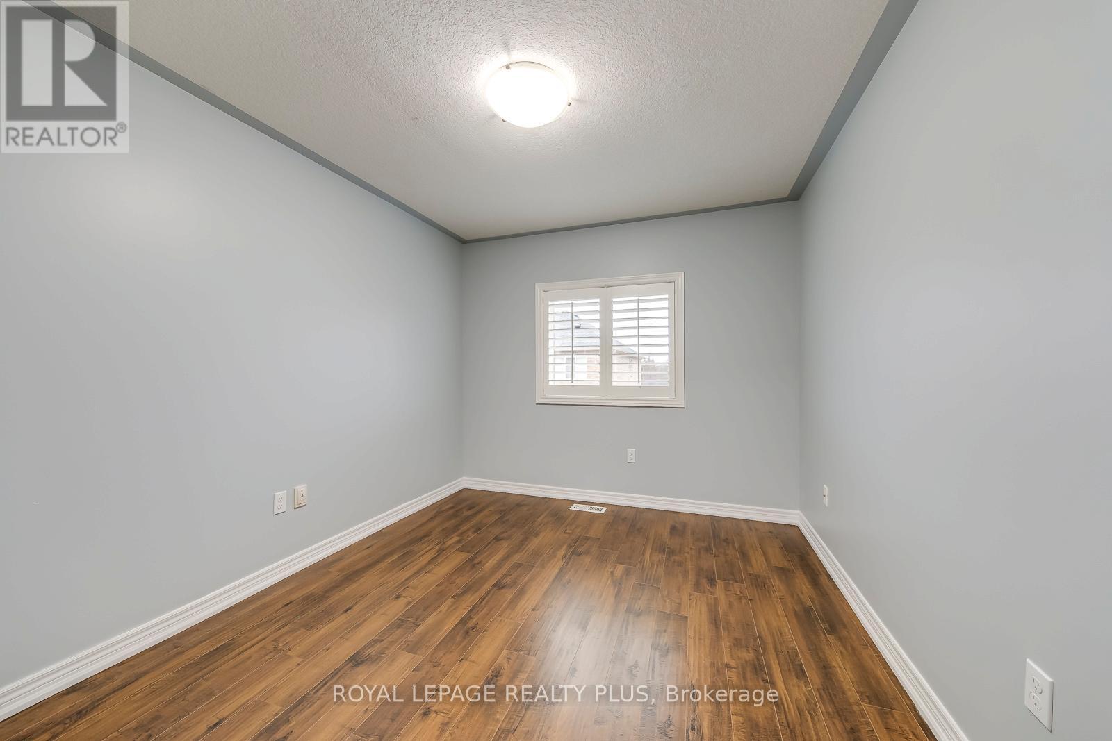 14 Marina Point Crescent, Hamilton, ON - Indoor Photo Showing Other Room