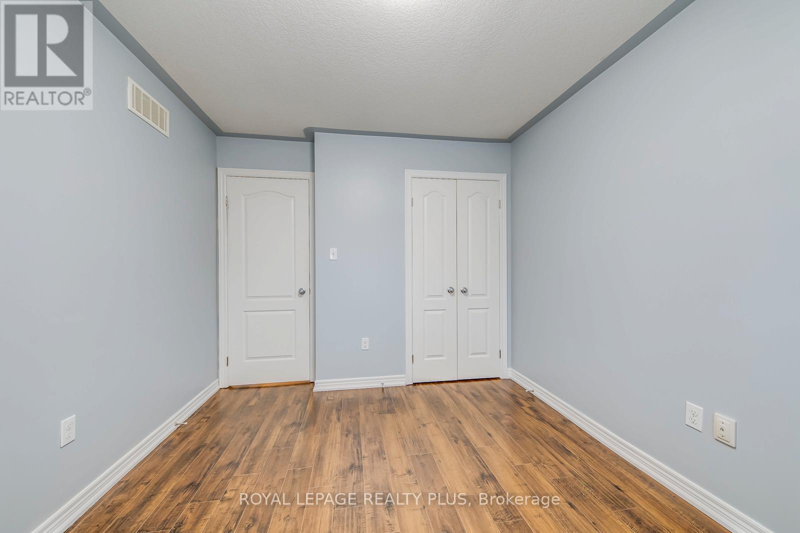 14 Marina Point Crescent, Hamilton, ON - Indoor Photo Showing Other Room
