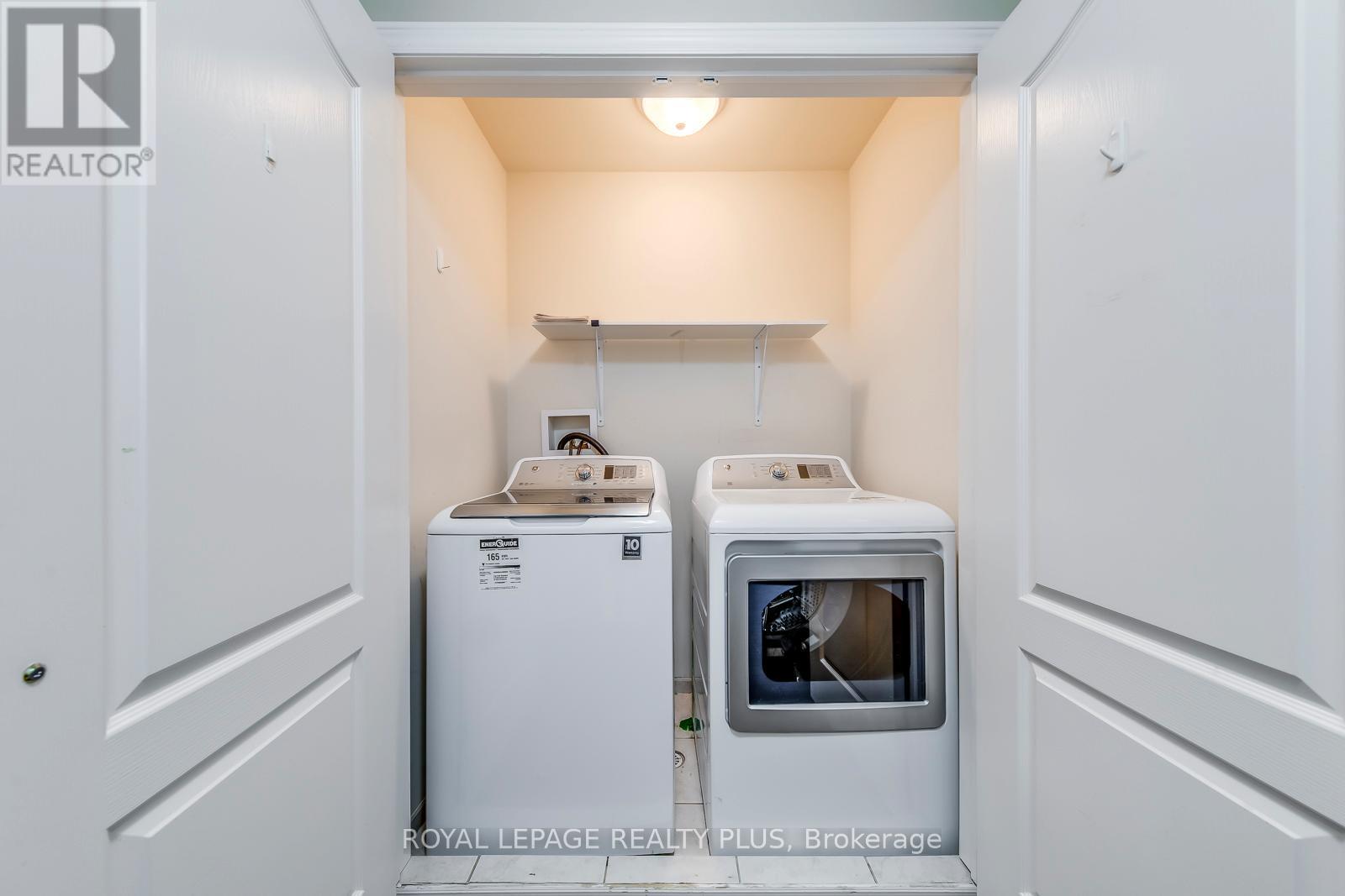 14 Marina Point Crescent, Hamilton, ON - Indoor Photo Showing Laundry Room