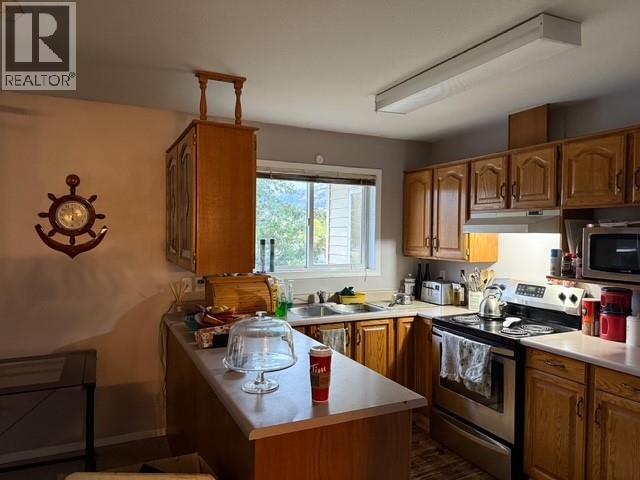 6840 89Th Street Unit# 314, Osoyoos, BC - Indoor Photo Showing Kitchen With Double Sink