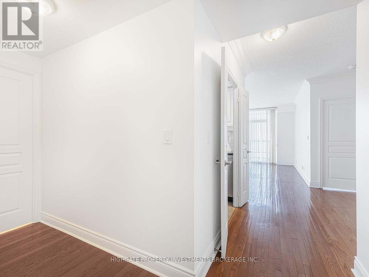 719 - 10 Delisle Avenue, Toronto, ON - Indoor Photo Showing Other Room