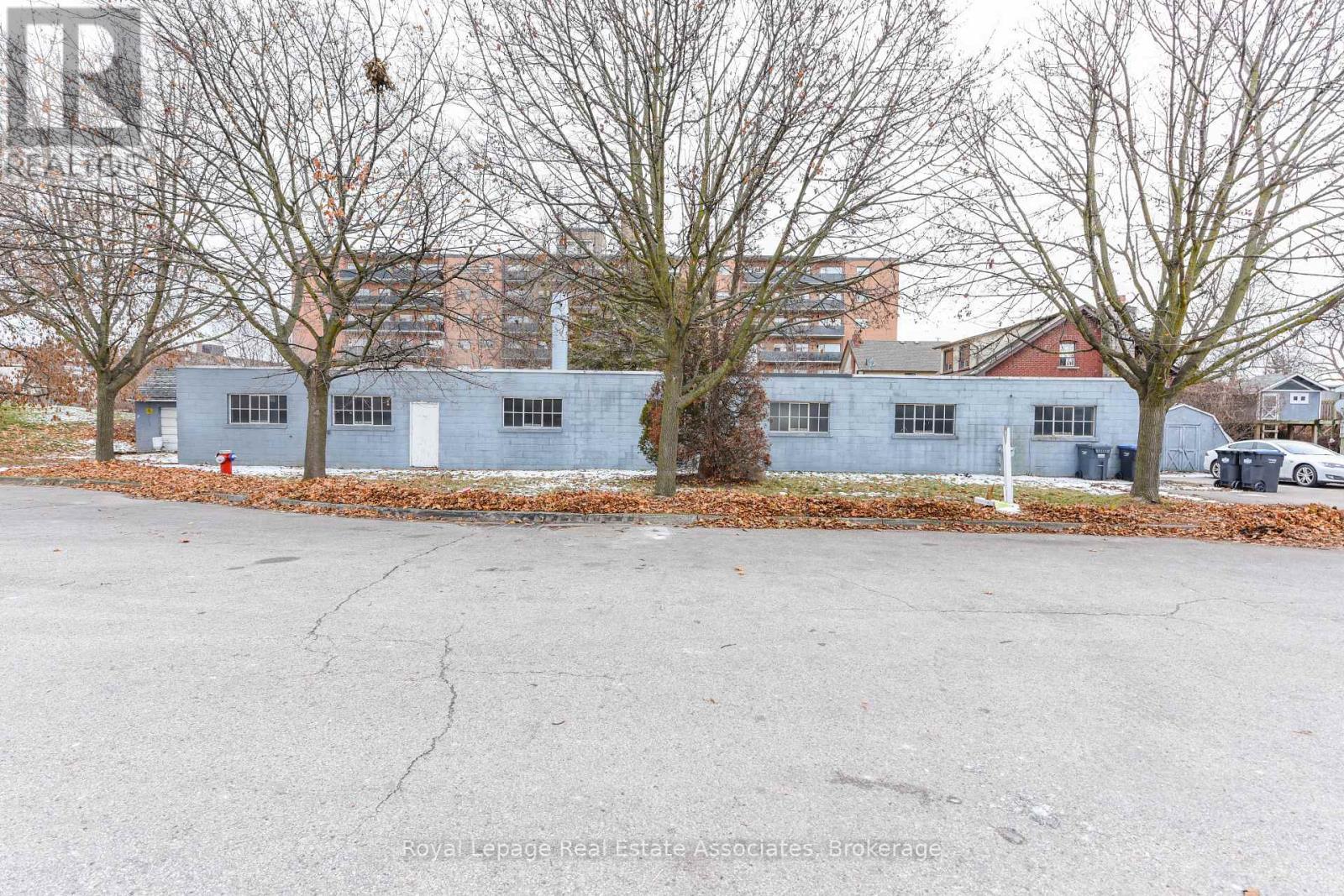 1089 Seneca Avenue, Mississauga, ON