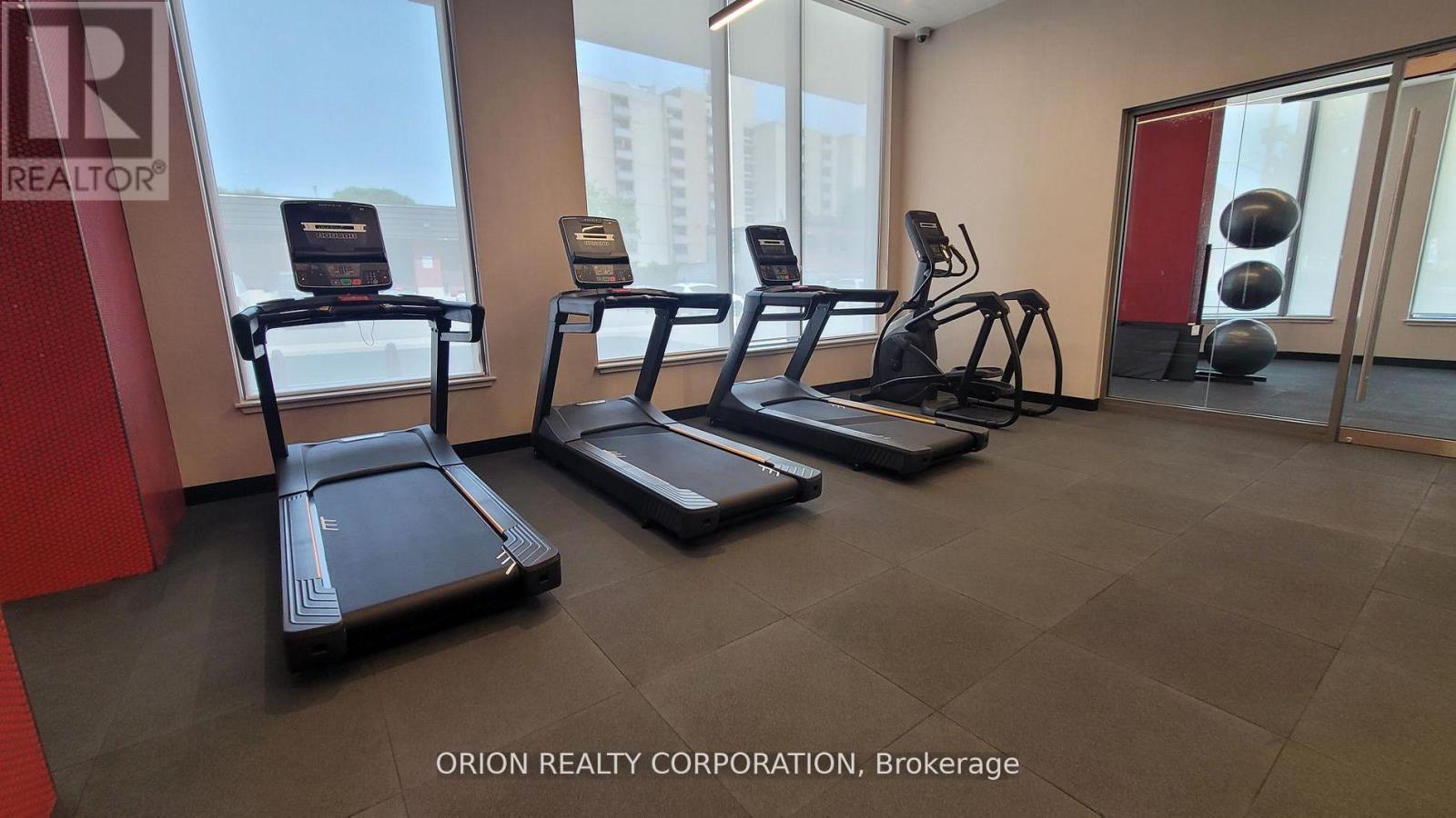 1202 - 212 King William Street, Hamilton, ON - Indoor Photo Showing Gym Room