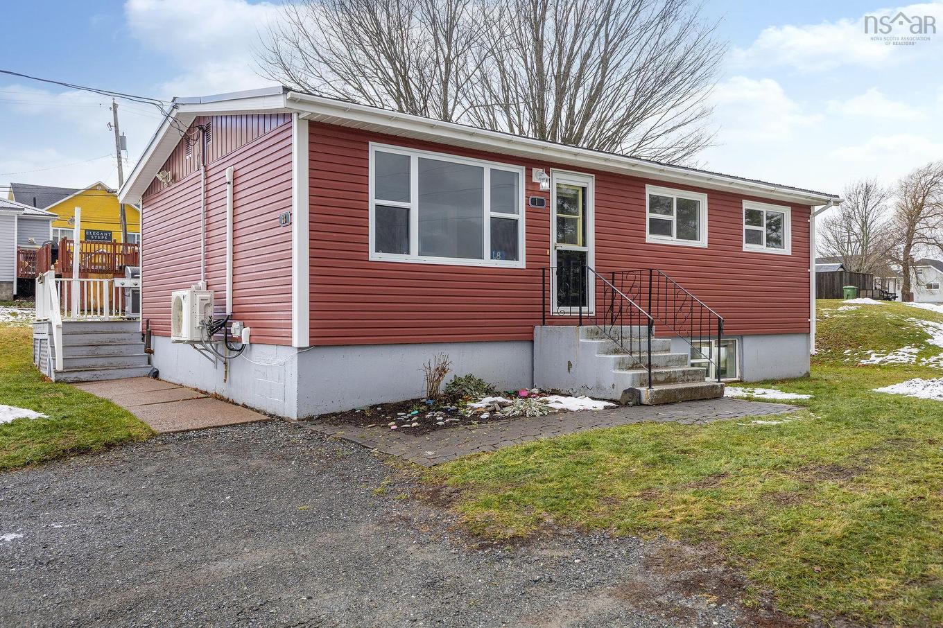 18 Kirk Avenue, Stellarton, NS