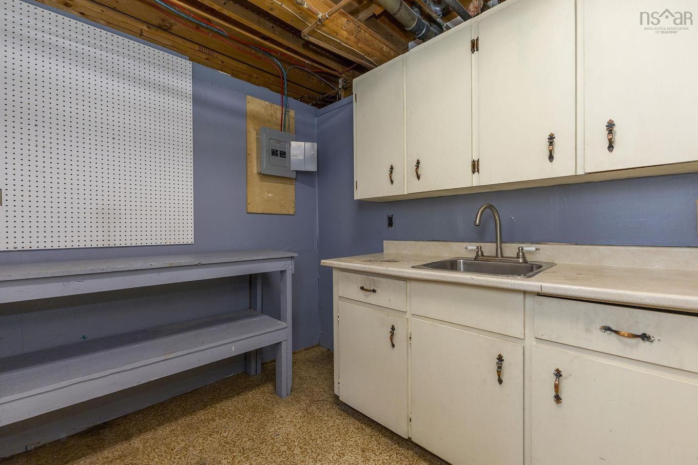 18 Kirk Avenue, Stellarton, NS