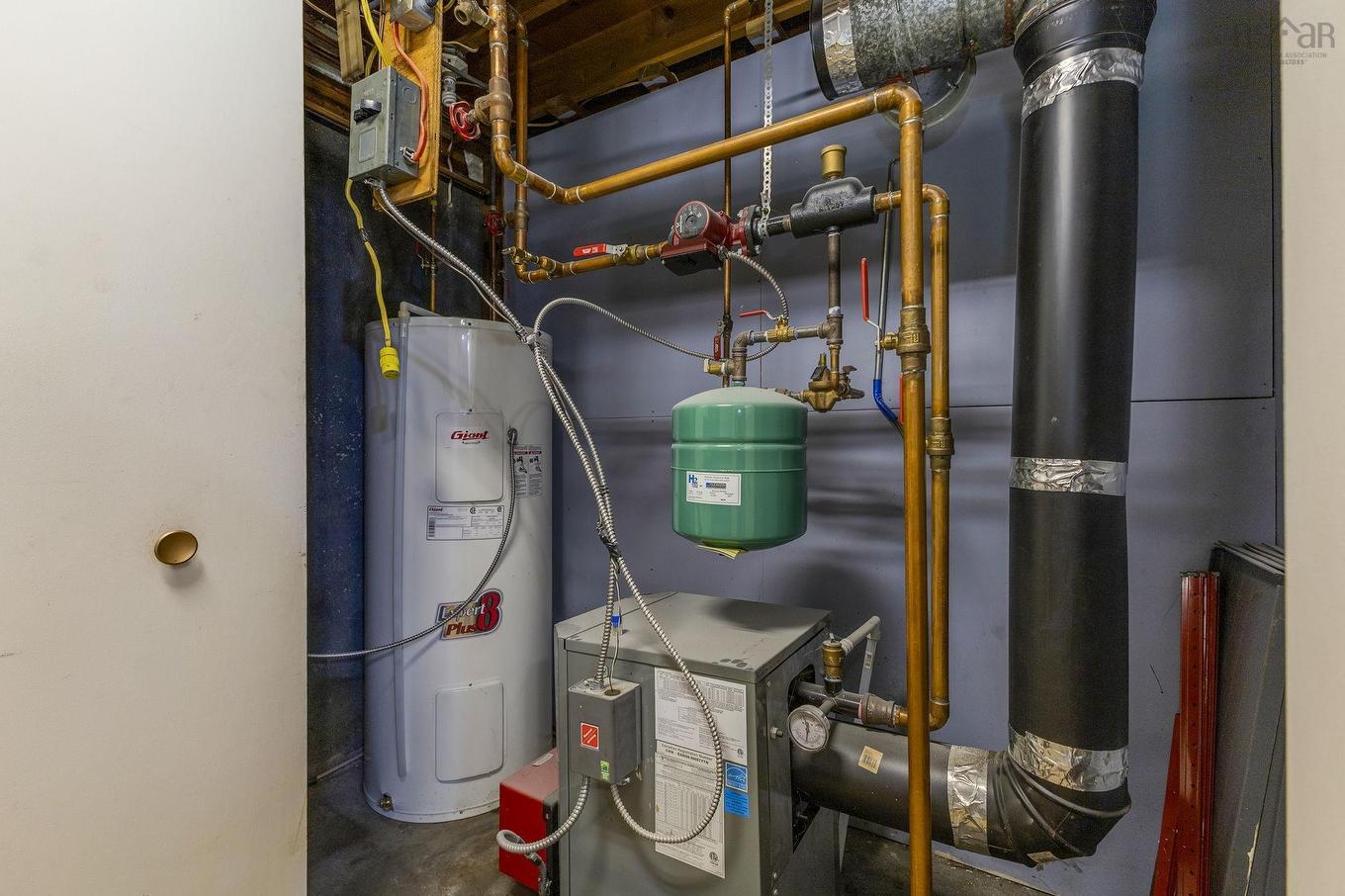 18 Kirk Avenue, Stellarton, NS