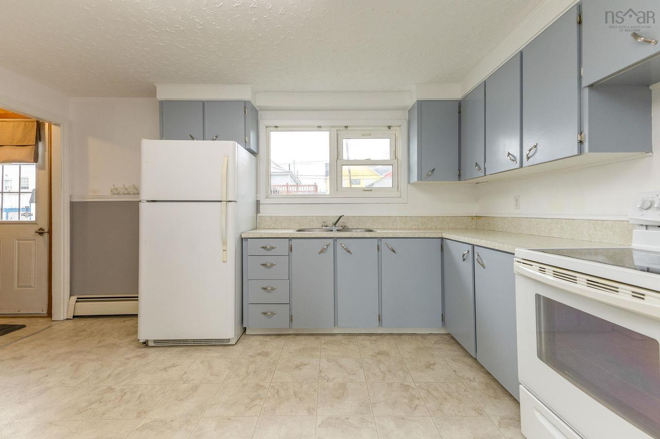 18 Kirk Avenue, Stellarton, NS