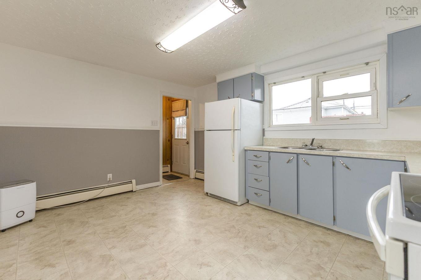 18 Kirk Avenue, Stellarton, NS