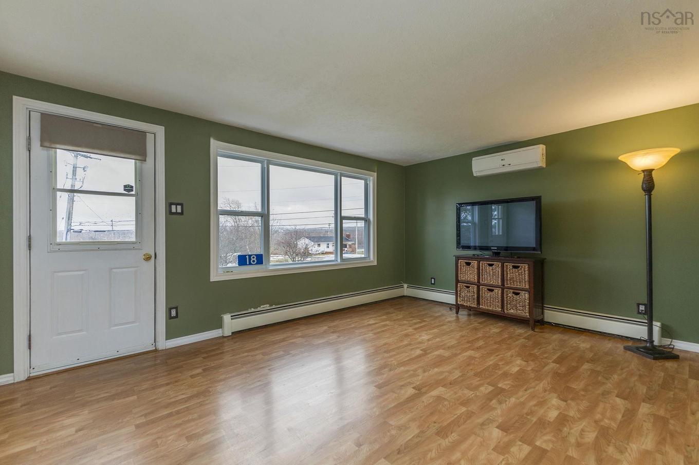 18 Kirk Avenue, Stellarton, NS