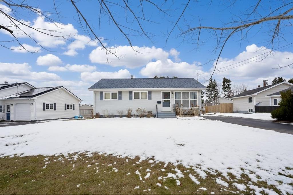 76 Eleanor Drive, Summerside, PE