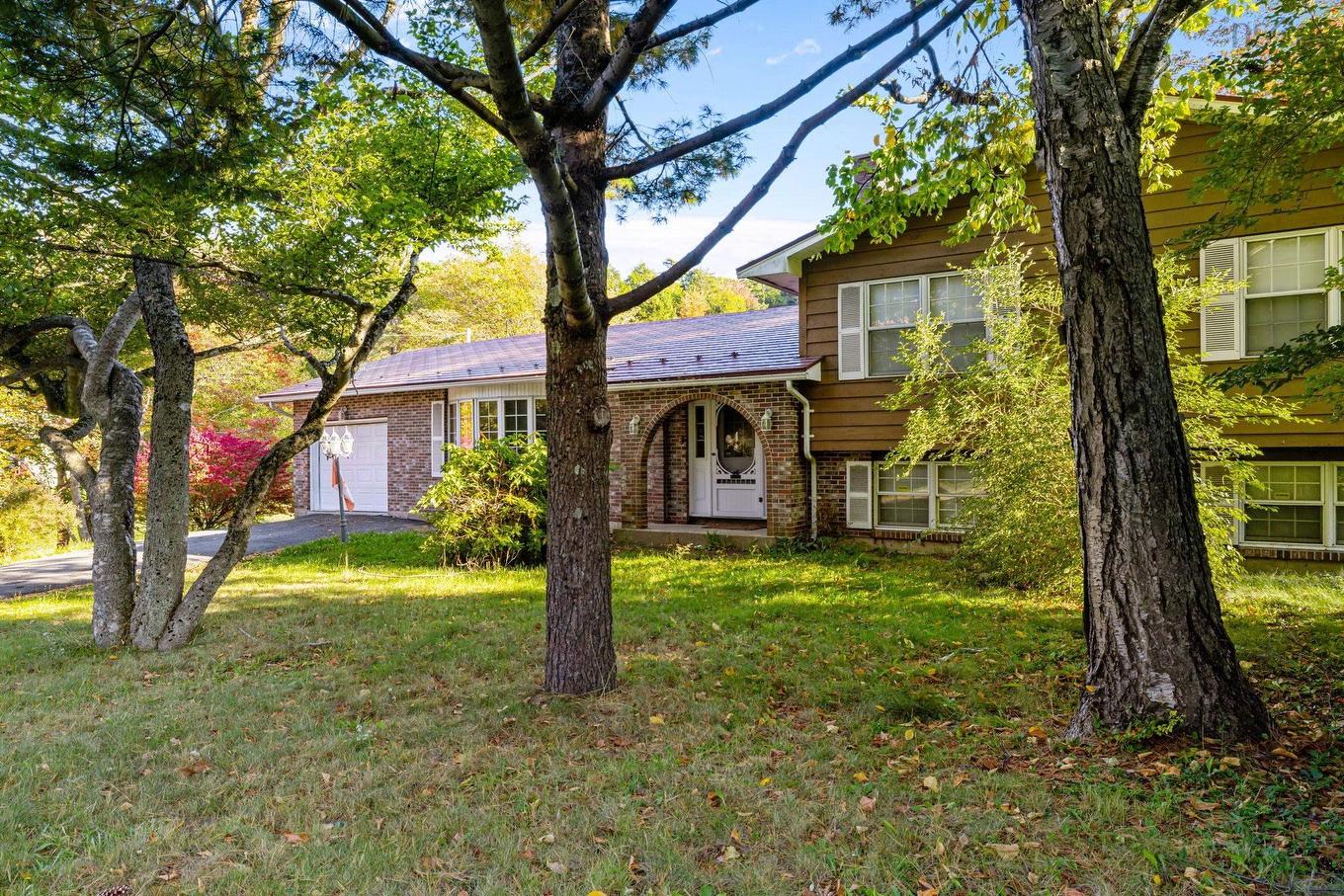 46 Kearney Lake Road, Halifax, NS