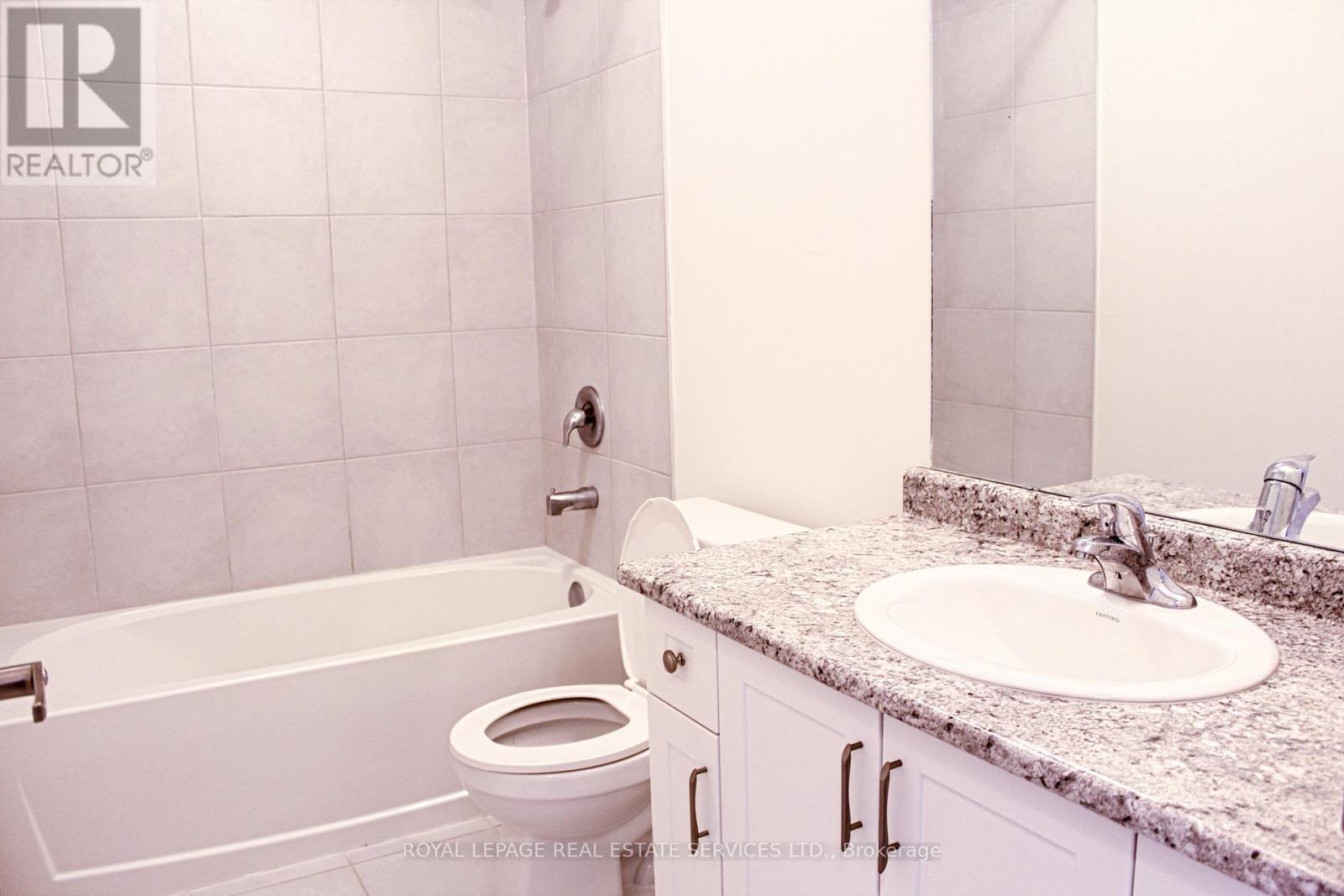 40 - 77 Diana Avenue, Brantford, ON - Indoor Photo Showing Bathroom