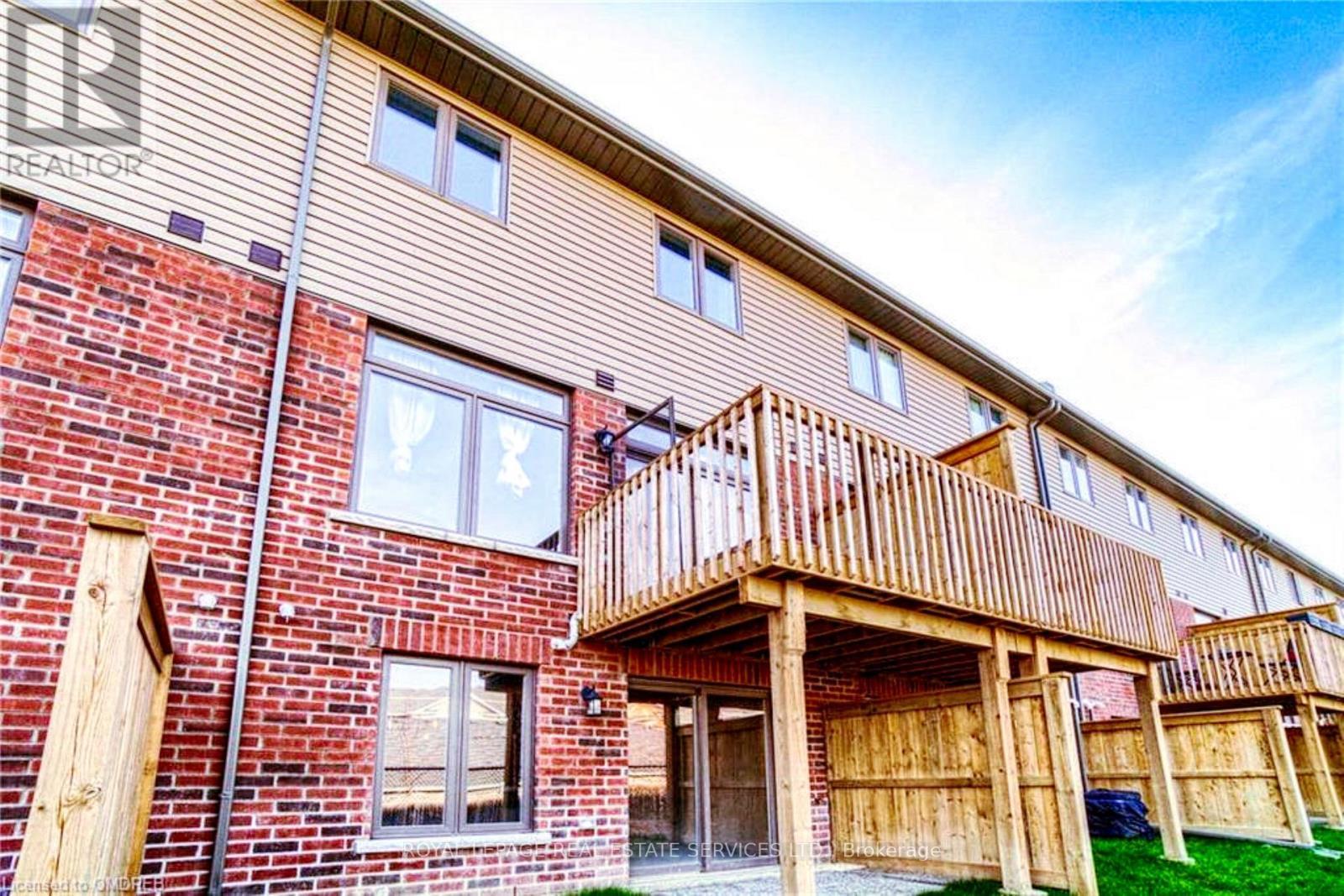 40 - 77 Diana Avenue, Brantford, ON - Outdoor