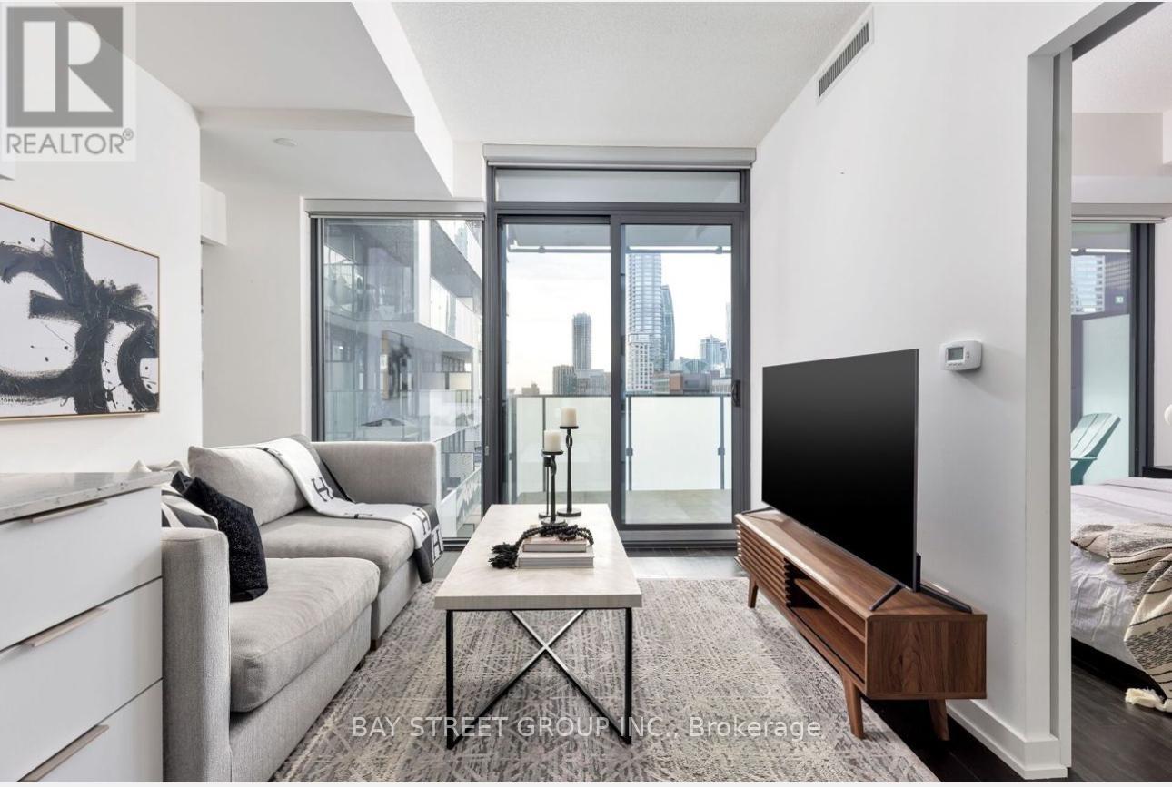 2208 - 25 Richmond Street E, Toronto, ON - Indoor