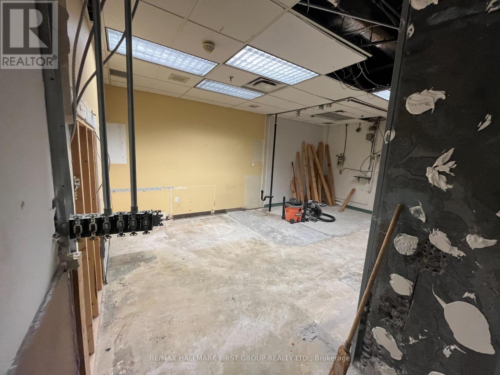 1 - 750 Oklahoma Drive, Pickering, ON