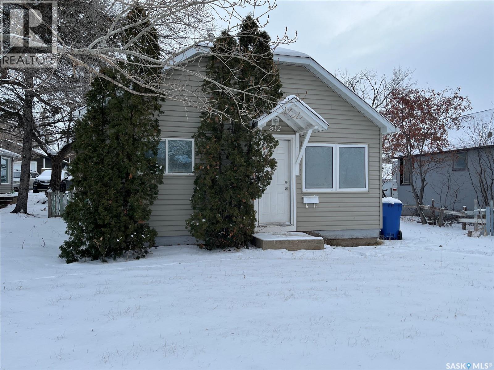 812 99Th Street, North Battleford, SK - Outdoor