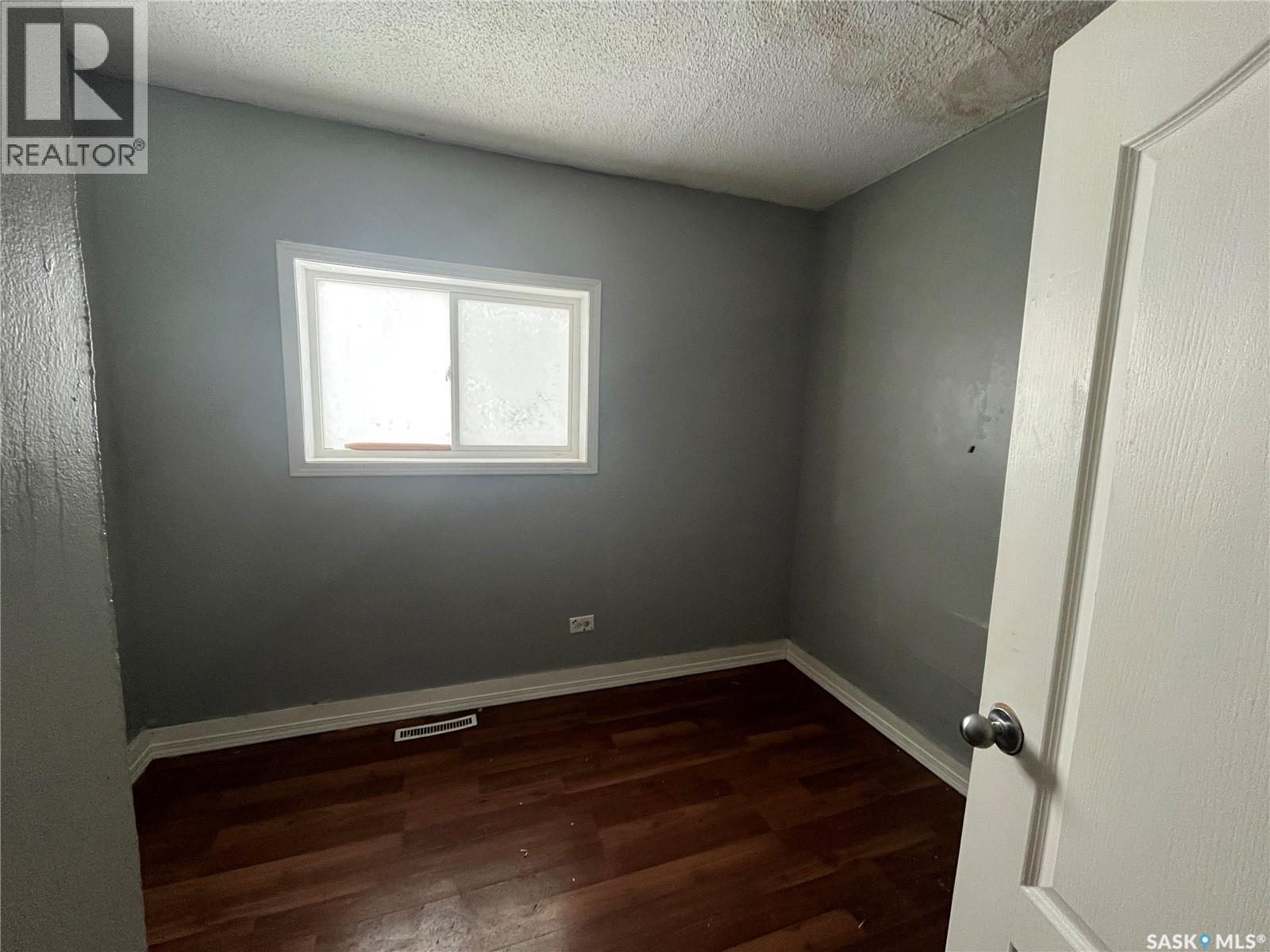 812 99Th Street, North Battleford, SK - Indoor Photo Showing Other Room