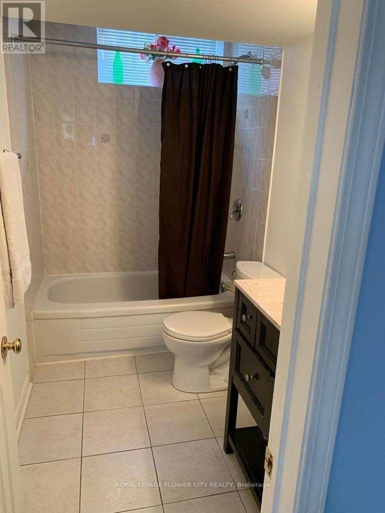 Bsmt - 5688 Brightpool Crescent, Mississauga, ON - Indoor Photo Showing Bathroom