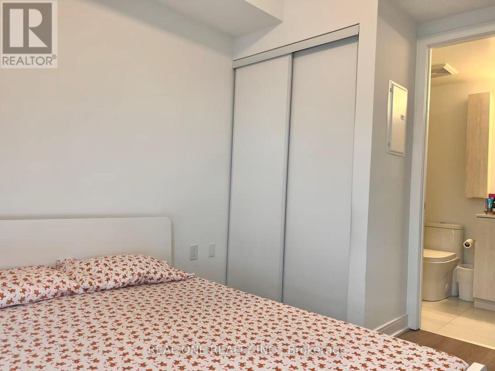 808 - 86 Dundas Street E, Mississauga, ON - Indoor Photo Showing Bedroom